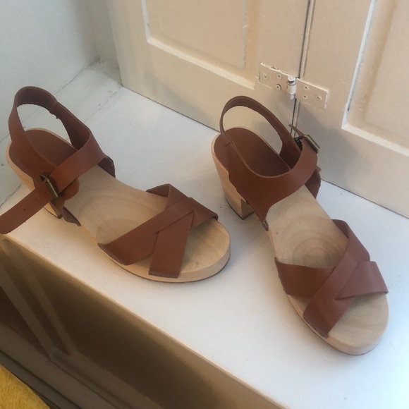 Ann Taylor Loft Leather Clog Sandal - Picture 6 of 6